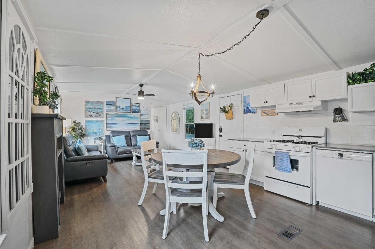 Pet-Friendly Lake Dallas Home Near Lewisville Lake Luaran gambar
